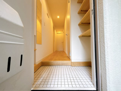 【玄関】 | リフィオ三軒茶屋