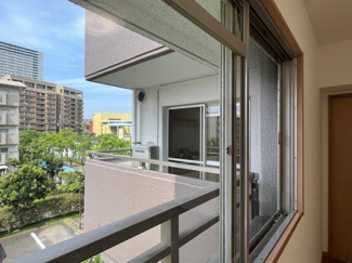 【展望】 | 前面はさえぎる高層ビルもなく、美しい青空の眺望が広がります