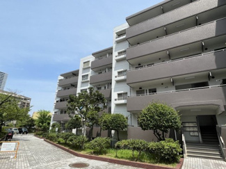 【外観】 | 学校が近いので子育て中のファミリーにおススメです♪ 閑静な住宅地でのびのびと子育てできます