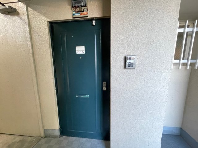 グレイス大日の玄関