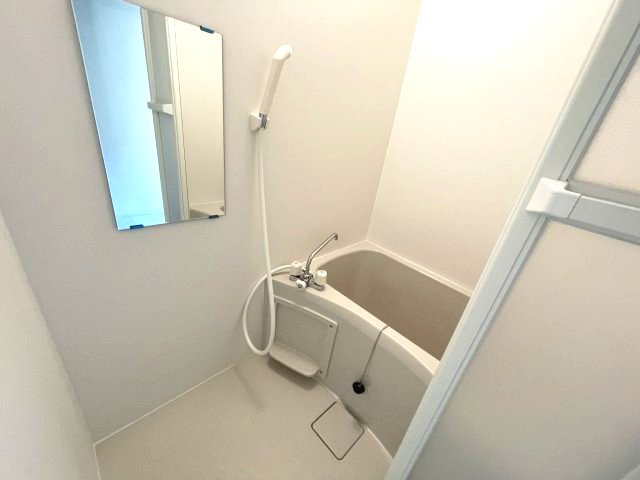 ペントハウス馬場町のシャワールーム|(参考)同マンション同間取り他部屋の写真