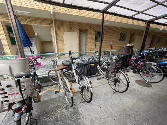 GM藤田町WESTの駐車場