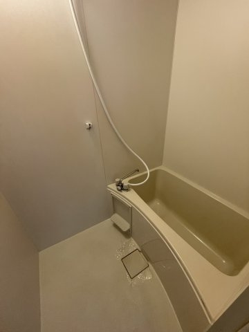 ベル平代の浴室