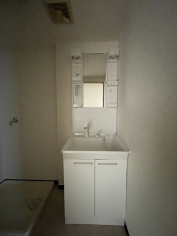 門真元町マンションの独立洗面台