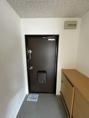 ガレリア清水町レジデンスの玄関