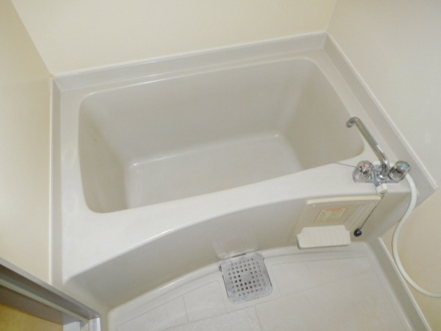 ピュアコート北八代の浴室