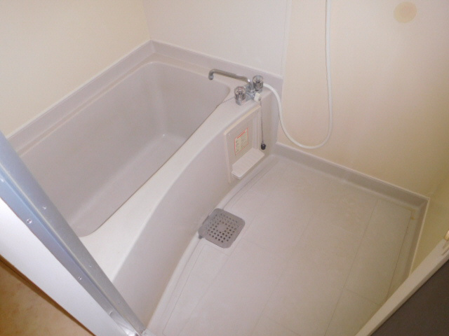 ピュアコート北八代の浴室