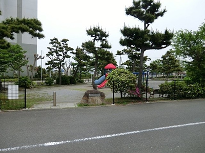 長井岡崎公園まで900ｍ
