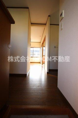 コーポ７７の玄関