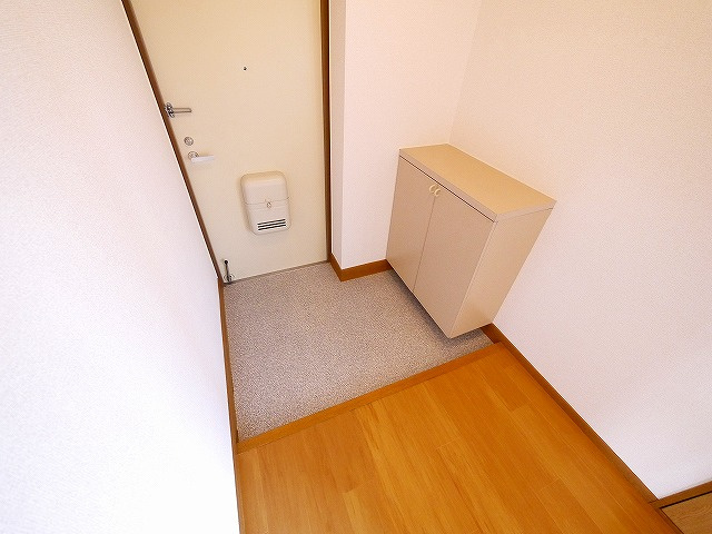 ハピネスBの玄関|落ち着いた玄関です