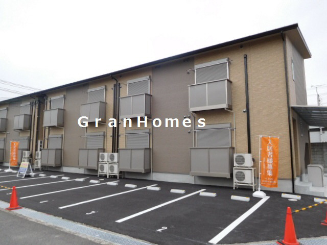 エトランス小松町Aの外観