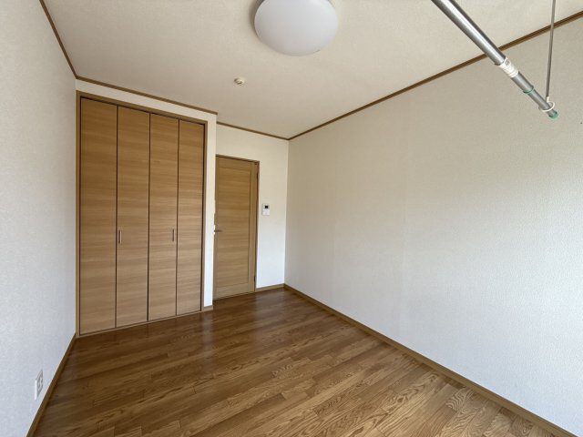 クリエイト興浜の洋室