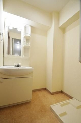 【独立洗面台】 | レクスタ平和 | 別号室の写真になります。現況優先。