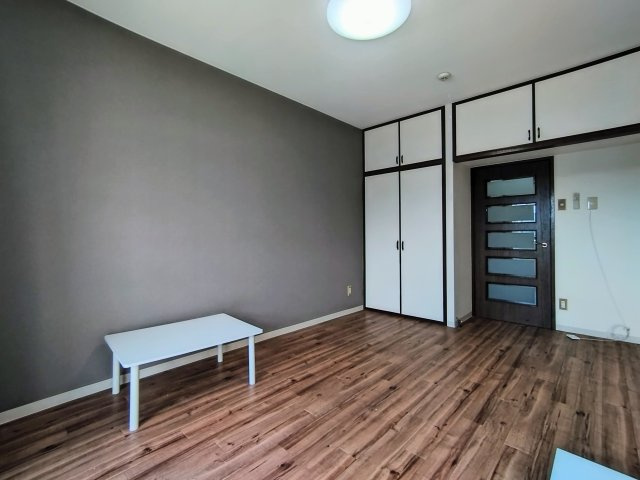 【洋室】 | ロイヤルコーポ北中島