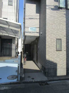 【エントランス】 | アルタイル川崎大師