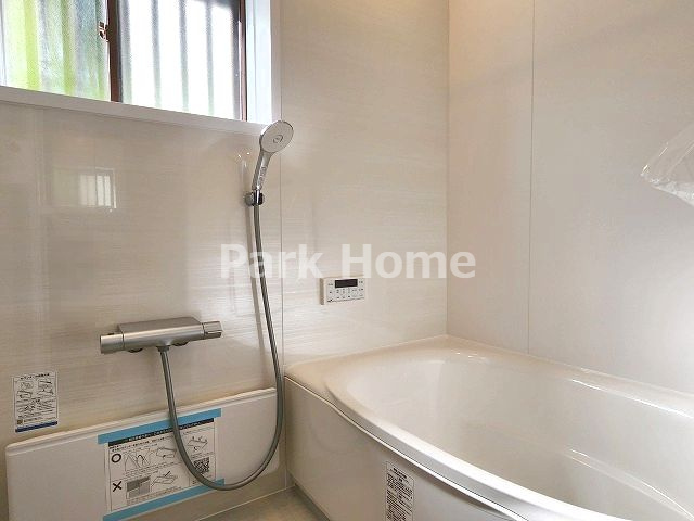 高知市瀬戸西町　中古戸建ての浴室