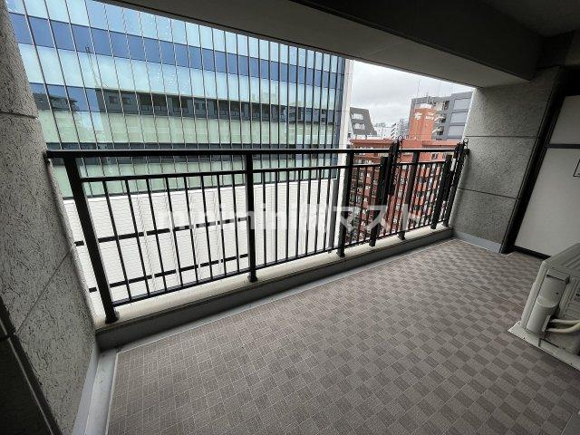 レジディア心斎橋ウエストのバルコニー