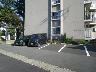 【駐車場】