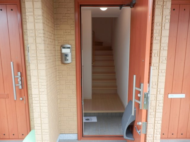 シャーメゾン　ホクトのエントランス|各お部屋の玄関が全て1階にあります。