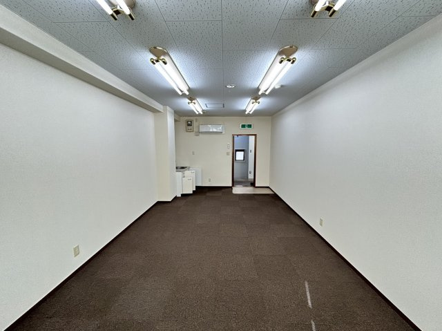 岸田ビルの内装