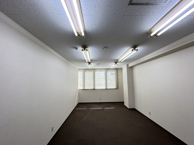 岸田ビルの内装