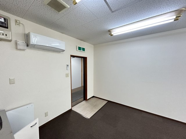 岸田ビルの内装