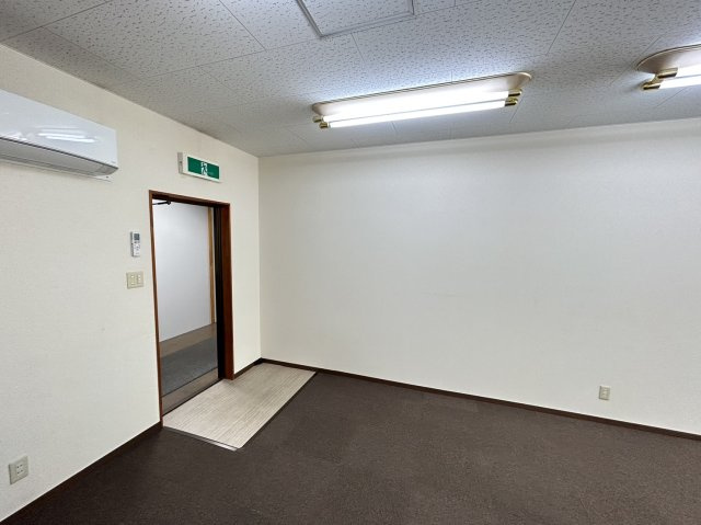 岸田ビルの内装