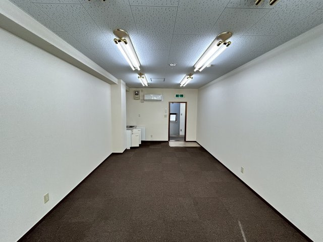 岸田ビルの内装