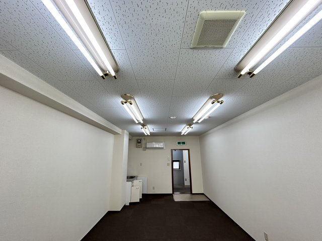 岸田ビルの内装