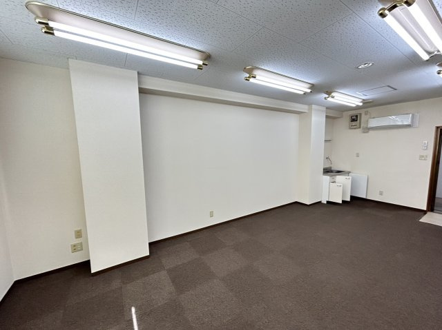 岸田ビルの内装