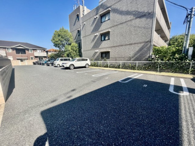 【駐車場】 | ハニービーガーデン