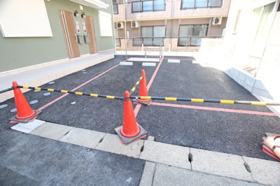 敷地内駐車場（2台分・空き要確認）
