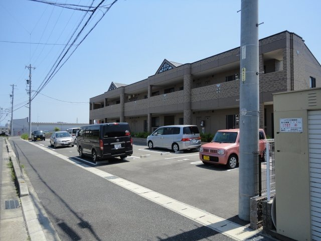 ヴァンベール柊山Ⅱの駐車場