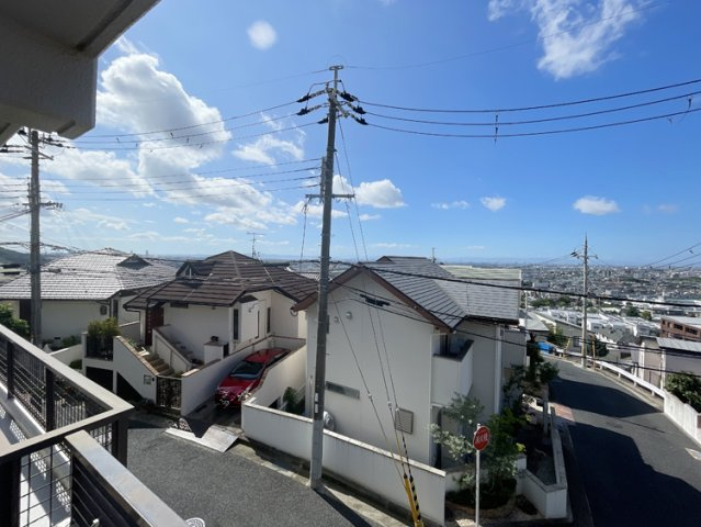 ロイヤルヒル雲雀丘24の展望