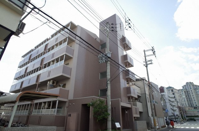 グランドール西岡本の外観