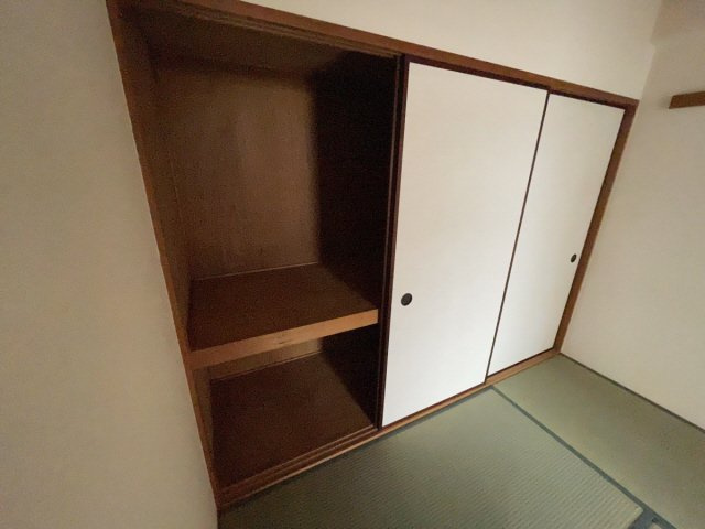 グランドール西岡本の収納
