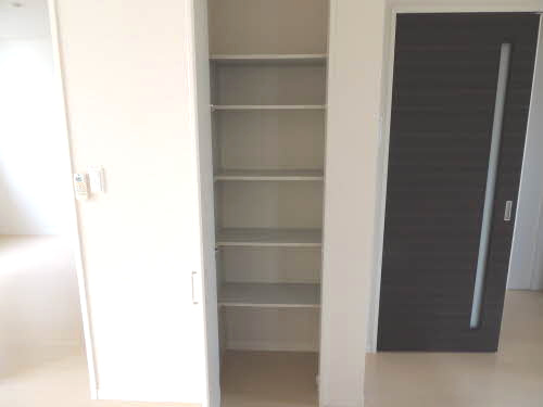 熊本市東区下江津４丁目のアパートの収納