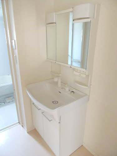 熊本市東区下江津４丁目のアパートの独立洗面台