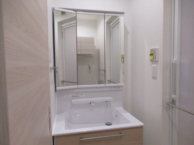 シャーメゾン坂田町の洗面所