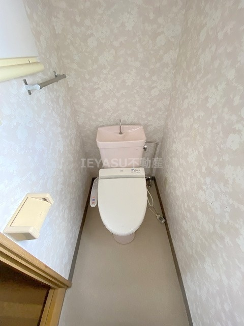 呉市伏原３丁目の一戸建てのトイレ|ゆったりとした空間のトイレです