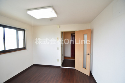 【洋室】 | トーエー高井田ビル