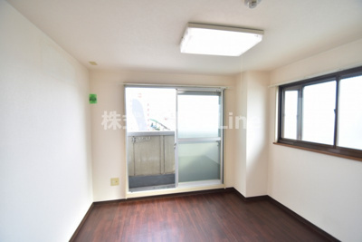 【洋室】 | トーエー高井田ビル