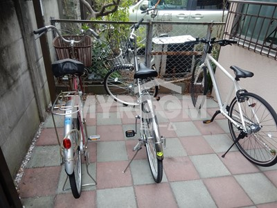 寿荘のその他共用部分|駐輪場☆