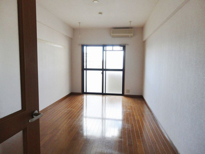 【内装】 | フェヴァリット・キューブ | 別号室の写真になります。現況優先。