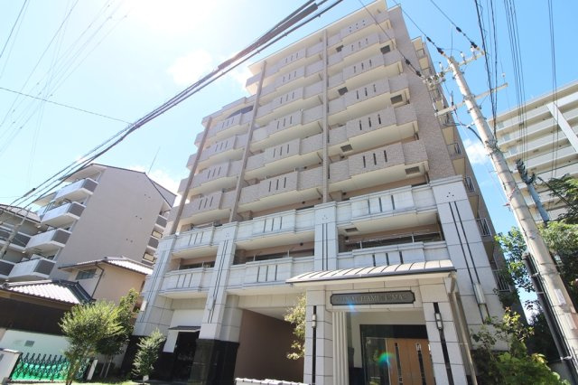 グローバル伊丹駅前の外観