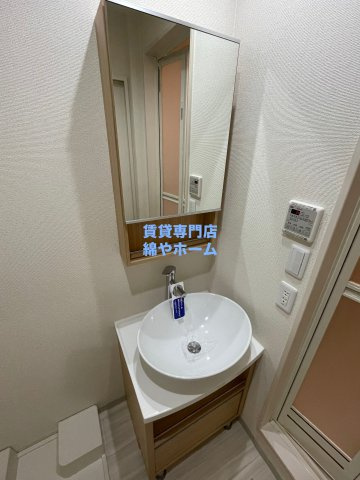 フジパレス遠里小野Ⅴ番館の独立洗面台|独立洗面台です