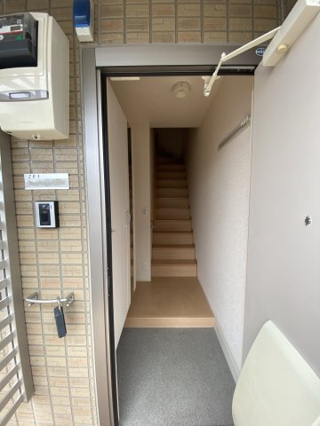 サニースワンの玄関|イメージ(別号室)