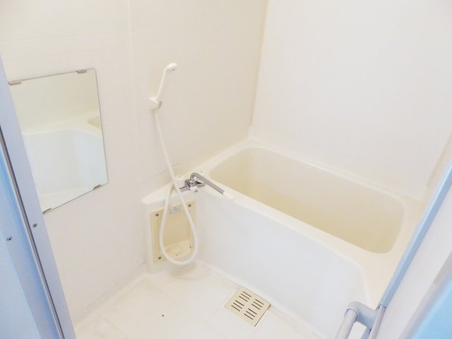 MRハイツの浴室