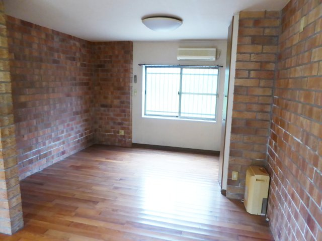 MRハイツの内装