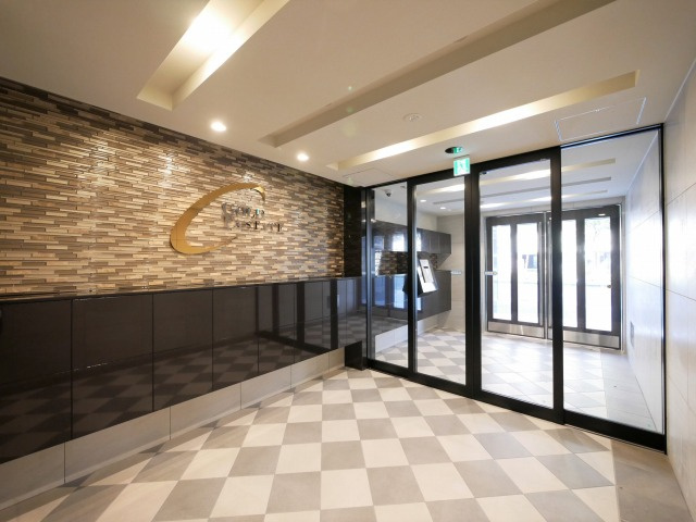 ファステート大阪城東グリッジのロビー